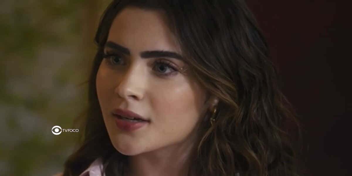 Chiara (Jade Picon) em cena de Travessia (Foto: Reprodução / Globo)