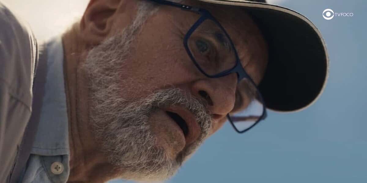 Dante sofrerá infarto em Travessia (Foto: Reprodução / Globo)