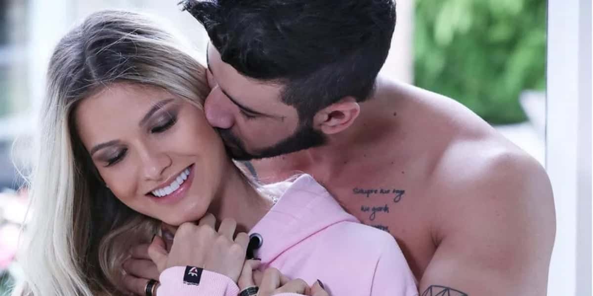 A famosa confessou que ajuda o marido opinando em algumas roupas - Foto: Reprodução/Instagram