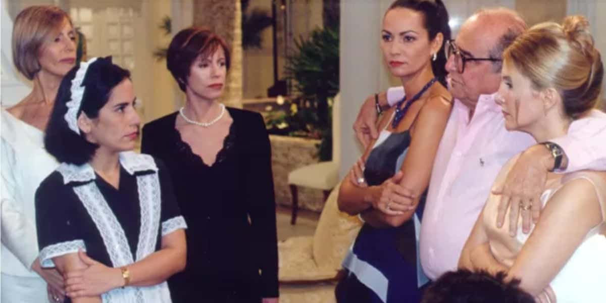 Atriz da Globo expôs assédio e falou do teste no sofá (Foto: Reprodução)