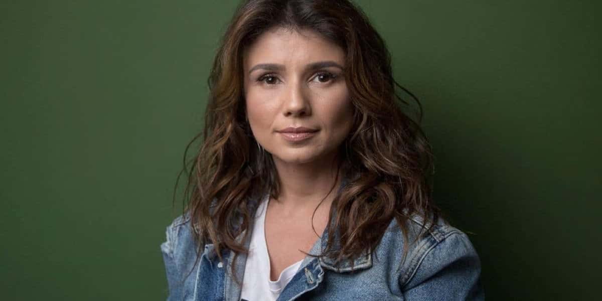 Paula Fernandes entregou o que viveu em foto com famoso (Foto: divulgação internet)