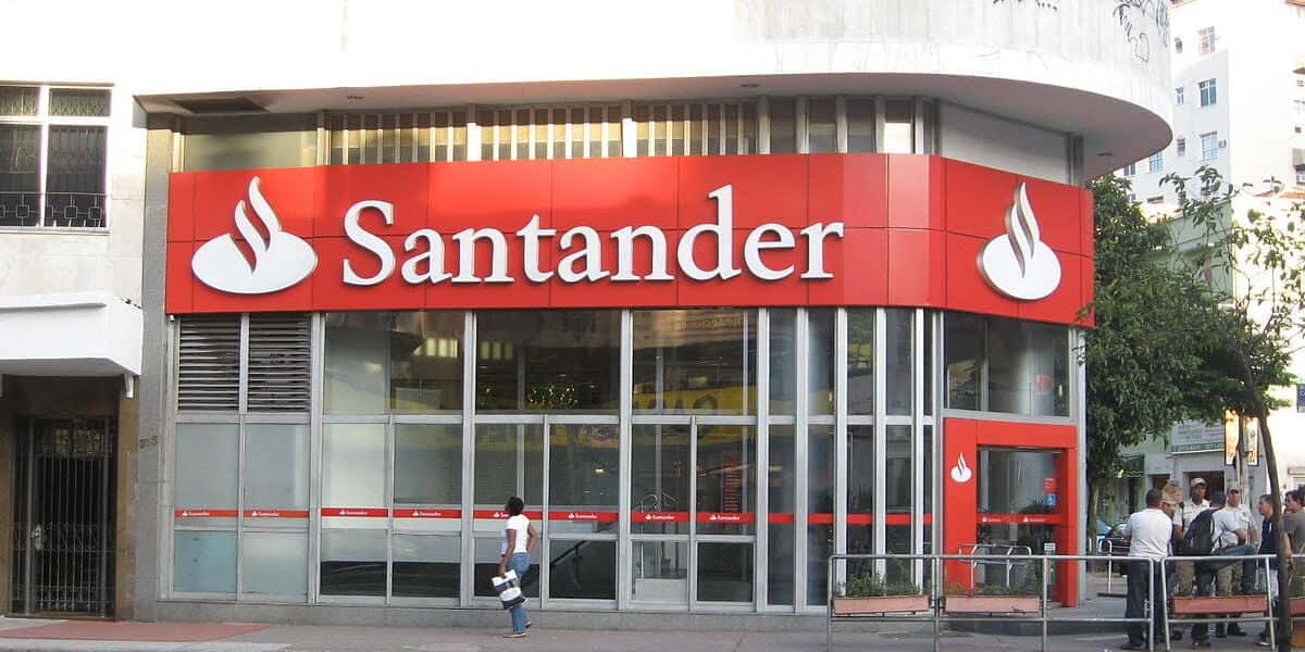 Santander gera preocupação após divulgar notícia (Foto Reprodução/Internet)