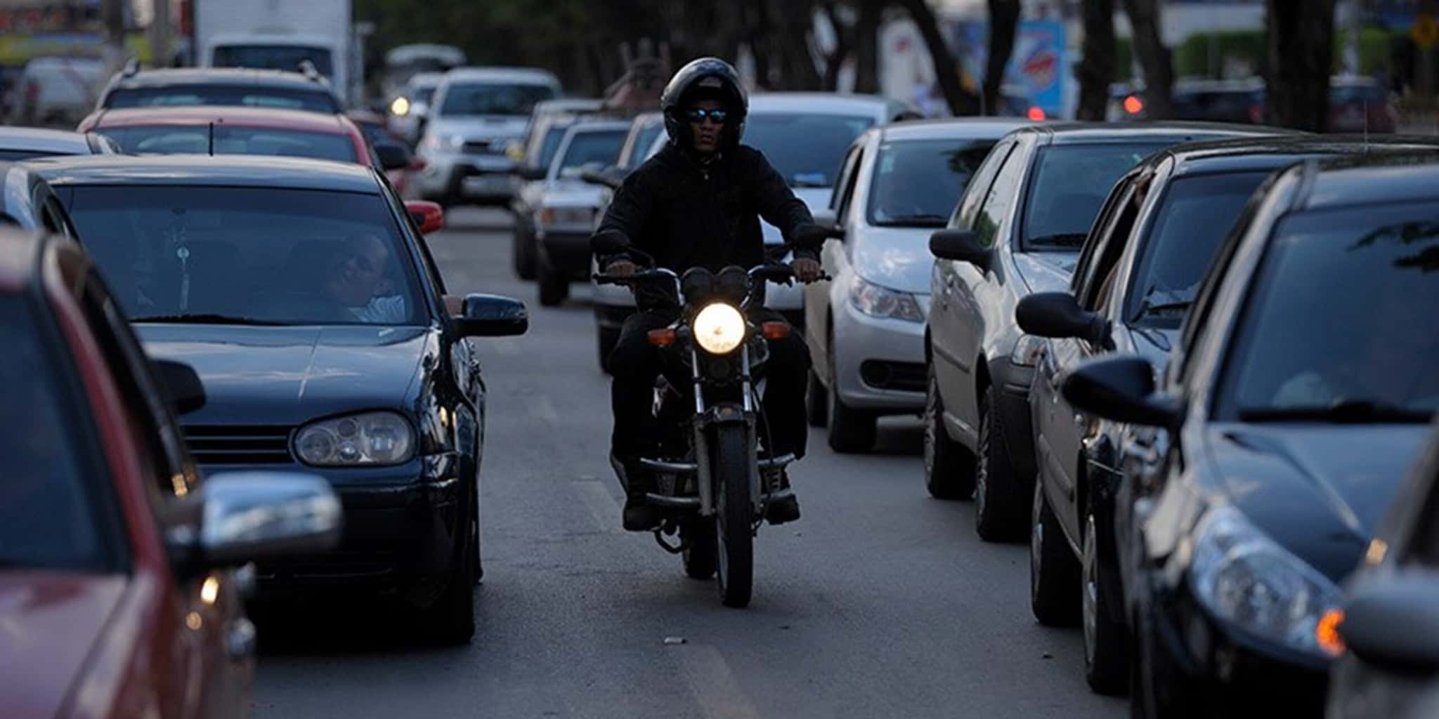 Motoristas de carros e motos (Foto: Reprodução/Senado Federal)