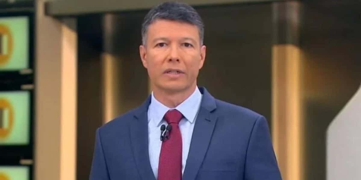 César Menezes deu adeus a colega ao vivo (Foto: Reprodução/ Globo)