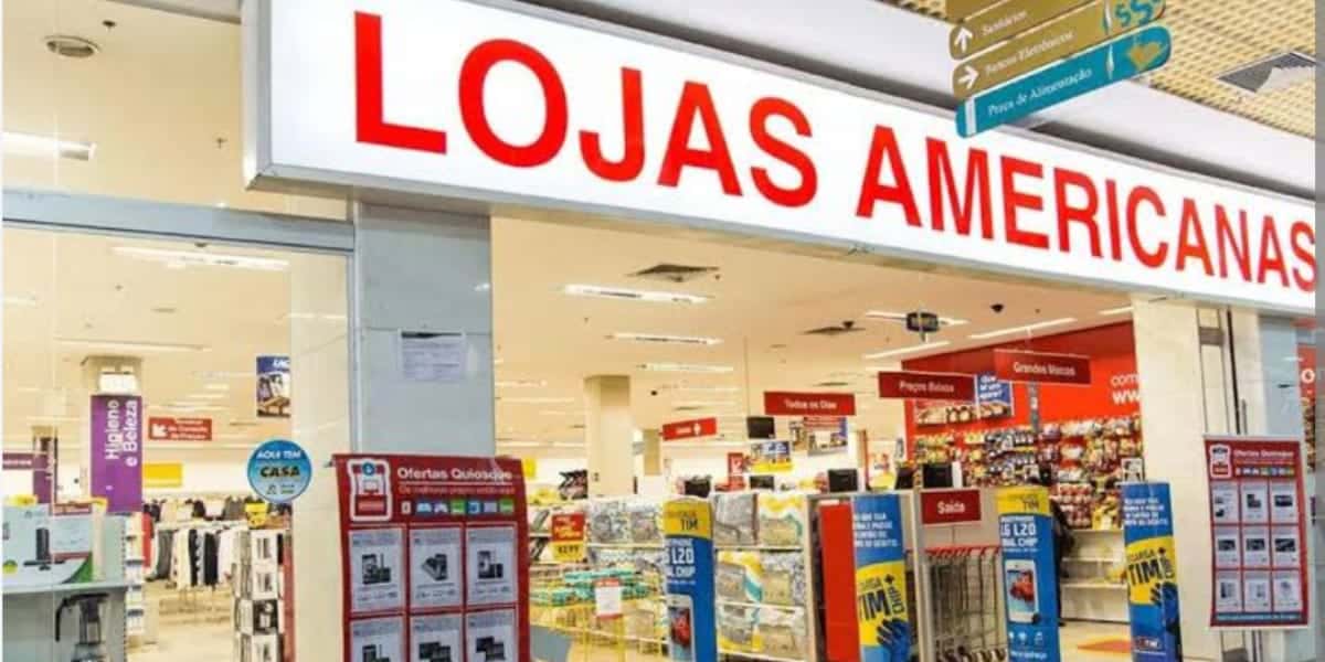 Loja Americanas despejada de shopping (Reprodução: Internet)