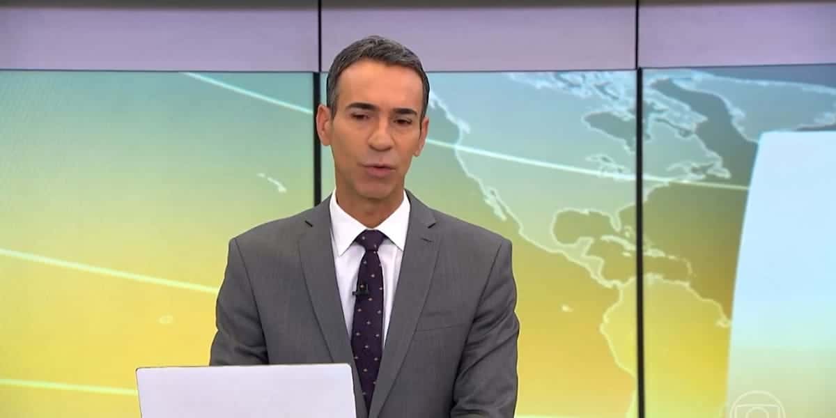 César Tralli nos estúdios do jornal hoje (Reprodução: Globo)