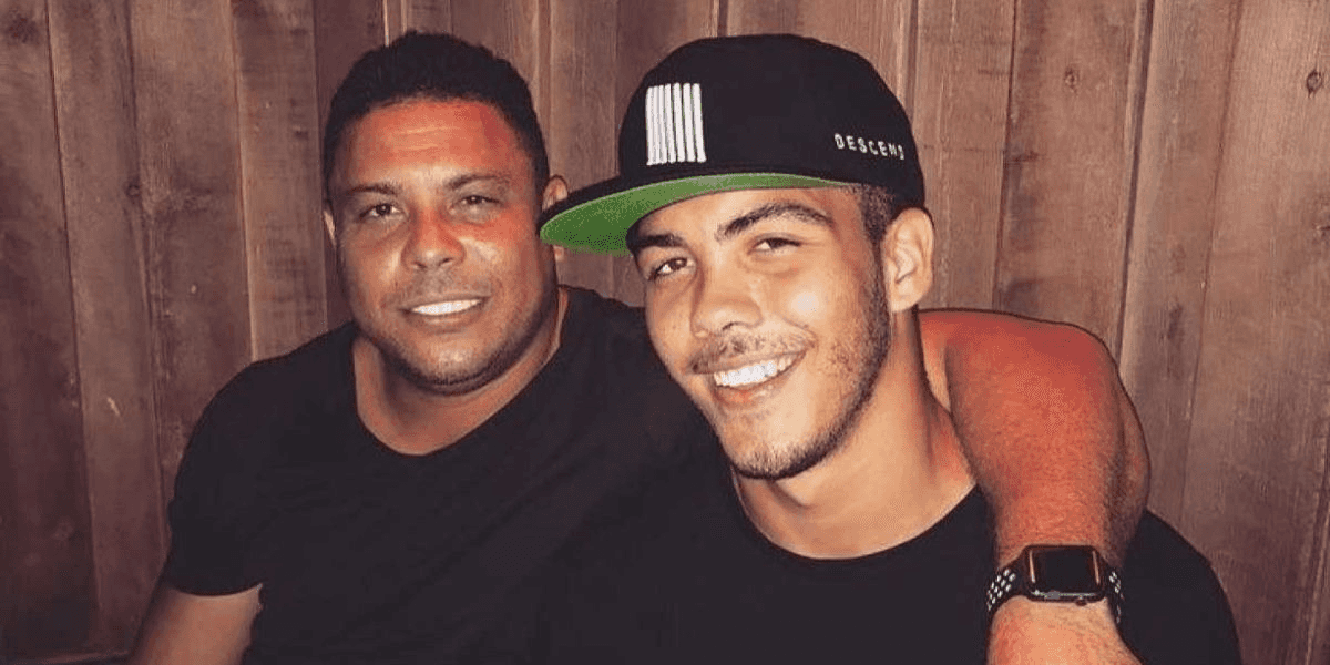 Ronaldo ao lado do filho (Foto: Reprodução/ Internet)