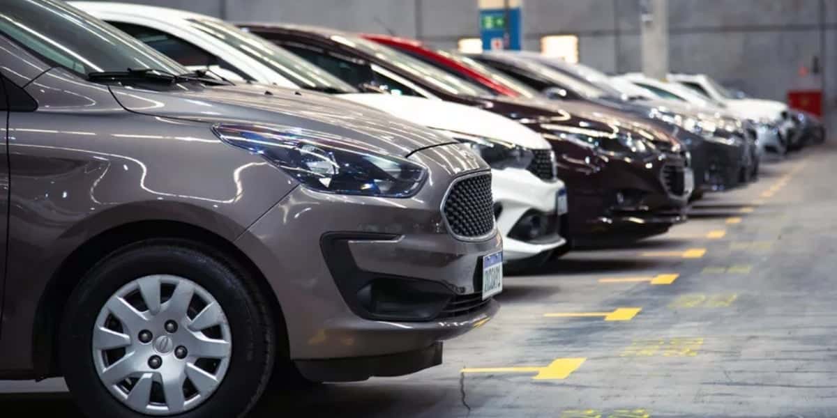 Carros populares mais baratos sofrem com SUSPENSÃO (Foto: Reprodução/Autoesporte)