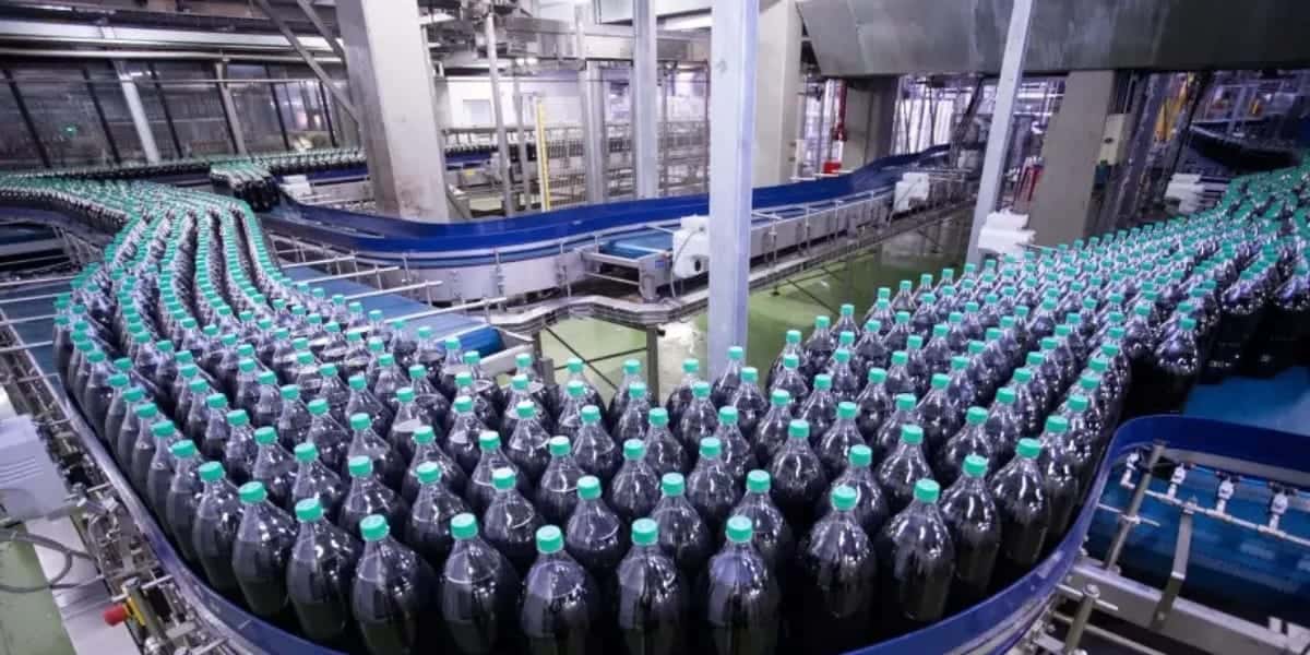 A triste falência de fábrica gigante de bebidas (Reprodução: Internet)