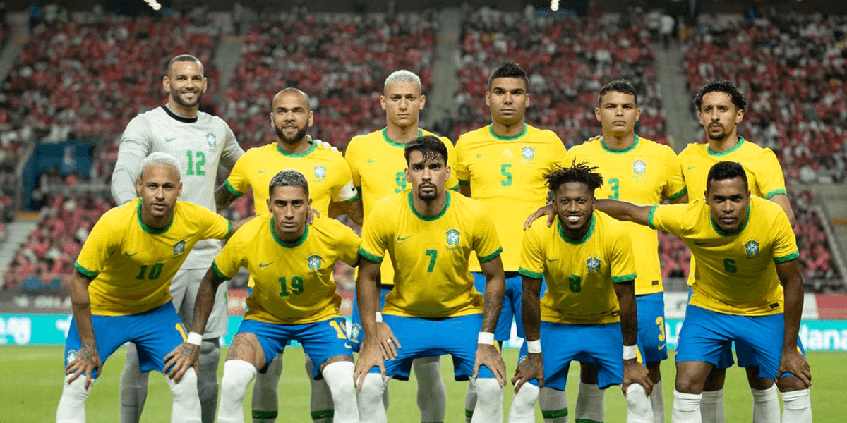 Jogadores da seleção vivem relações fora do casamento (Foto: Reprodução Internet)