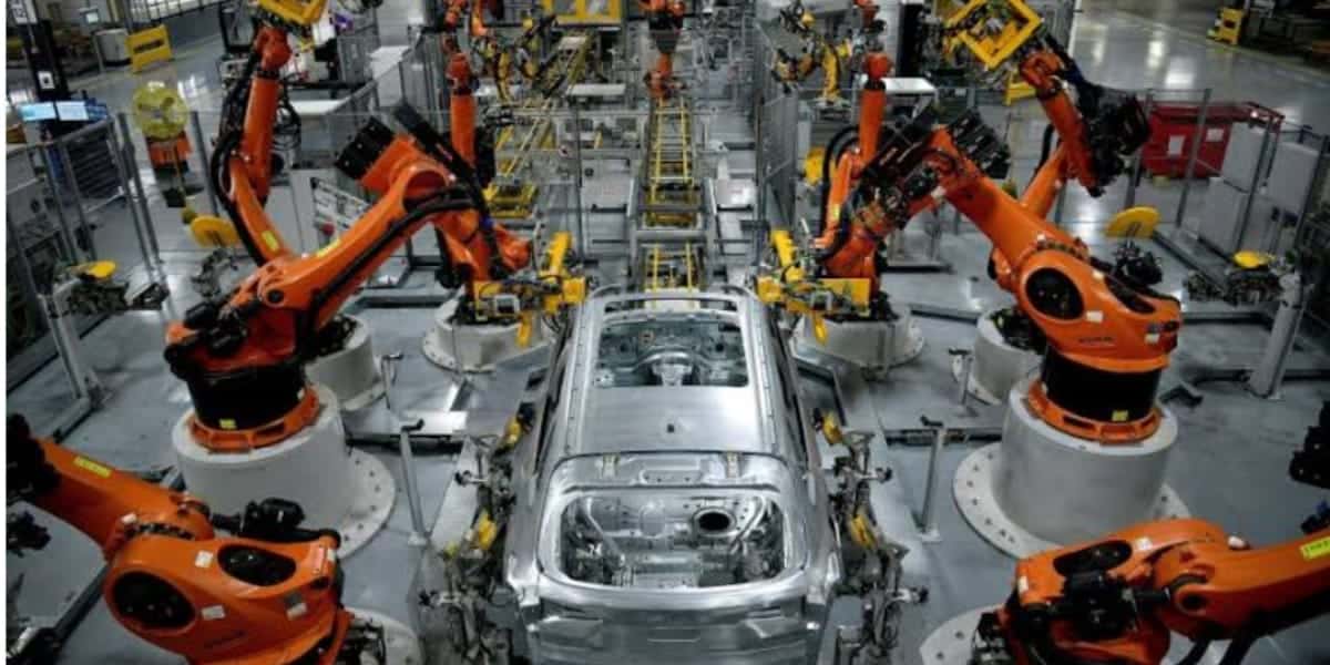 Carro popular tem extinção e montadora lida com falência no Brasil (Reprodução: Internet)