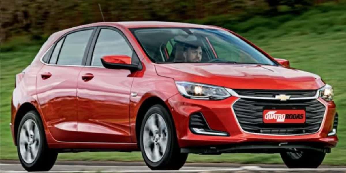 Chevrolet Onix teve redução no preço (Reprodução: Internet)