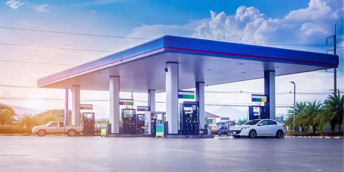 Posto de combustível tradicional, comprado por rival (Reprodução: Internet)