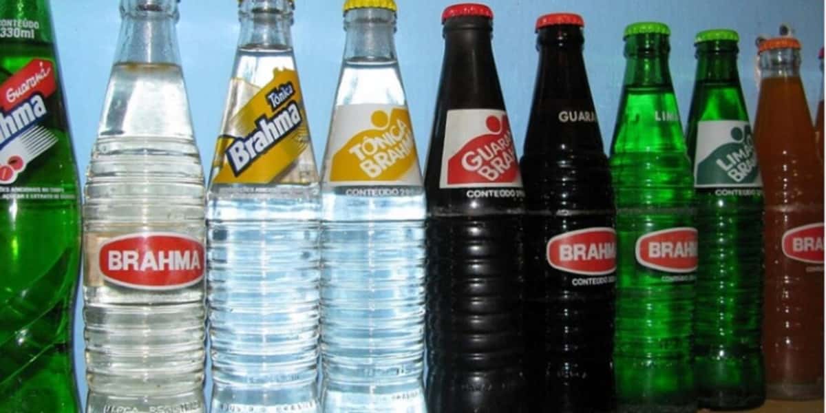 Refrigerantes que saíram de circulação (Foto: Reprodução/ Internet)