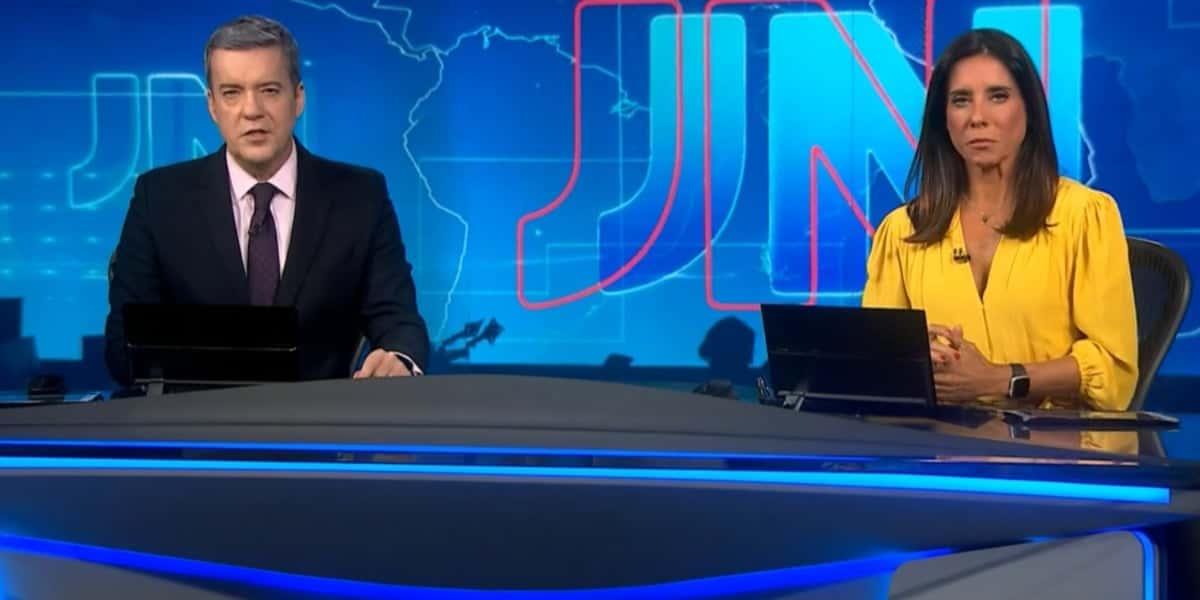 Mônica Teixeira e Roberto Kovalick comandaram o Jornal Nacional (Foto: Reprodução/ Globo)