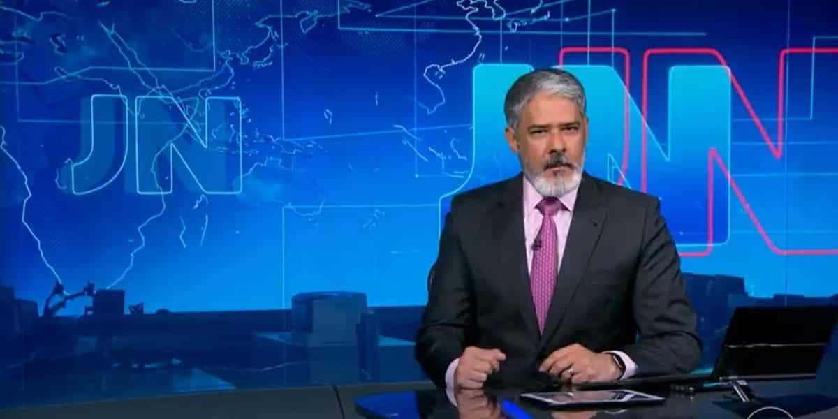 William Bonner nos estúdios do Jornal Nacional (Reprodução: Globo)