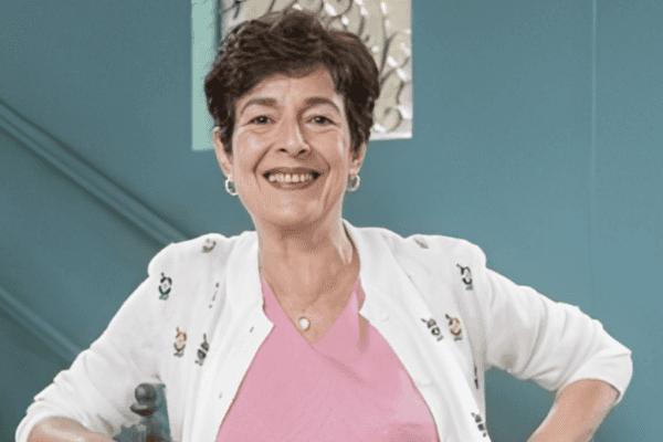 Bia Montez como "Conceição Leal", que será a governanta de Fuzuê. (Foto: Reprodução / TV Globo)