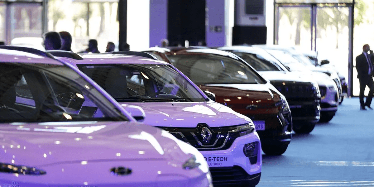 Carros custando até 50 mil reais (Foto: Reprodução, Motores Brasil)