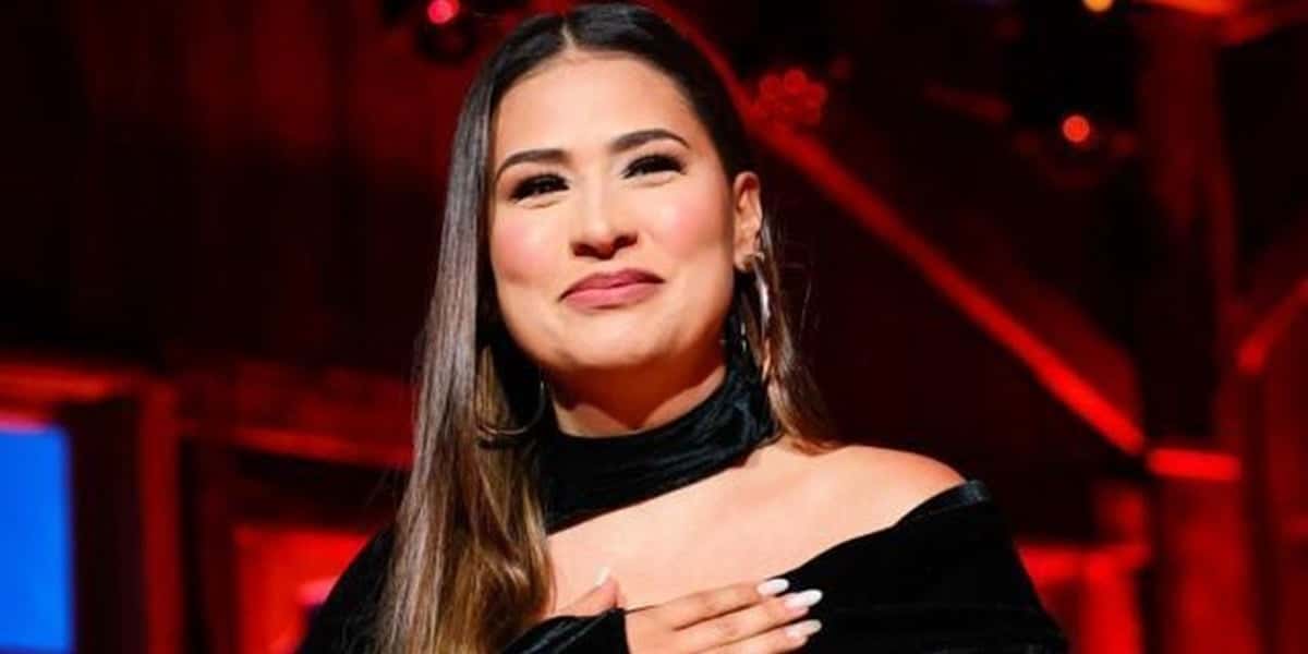 Simone Mendes está bombando com a música "Erro Gostoso" (Foto: Reprodução / Instagram)
