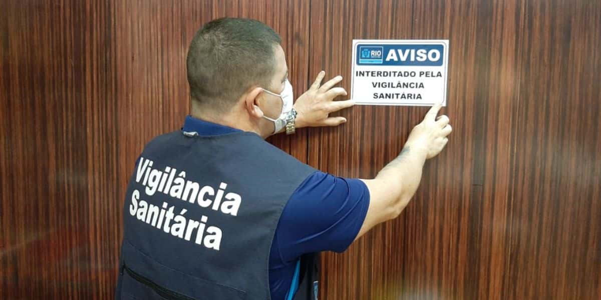 Empresa vende produtos estragados e esse é o desfecho (Reprodução: Internet)
