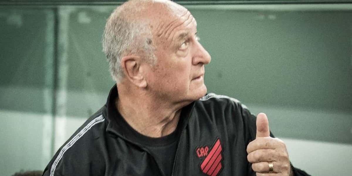 Felipão lida com desfalque no Atlético (Foto: Robson Mafra)