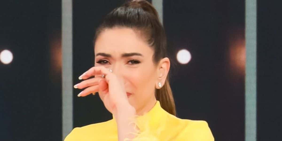 Choro de Patrícia Abravanel nos estúdios do Programa Silvio Santos (Reprodução: SBT)