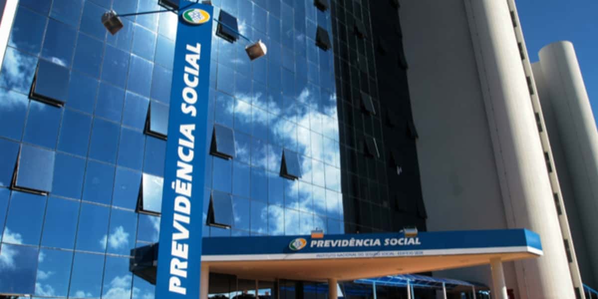 INSS emite comunicado sobre NOVA LEI e atinge aposentados - Foto: Reprodução/Internet