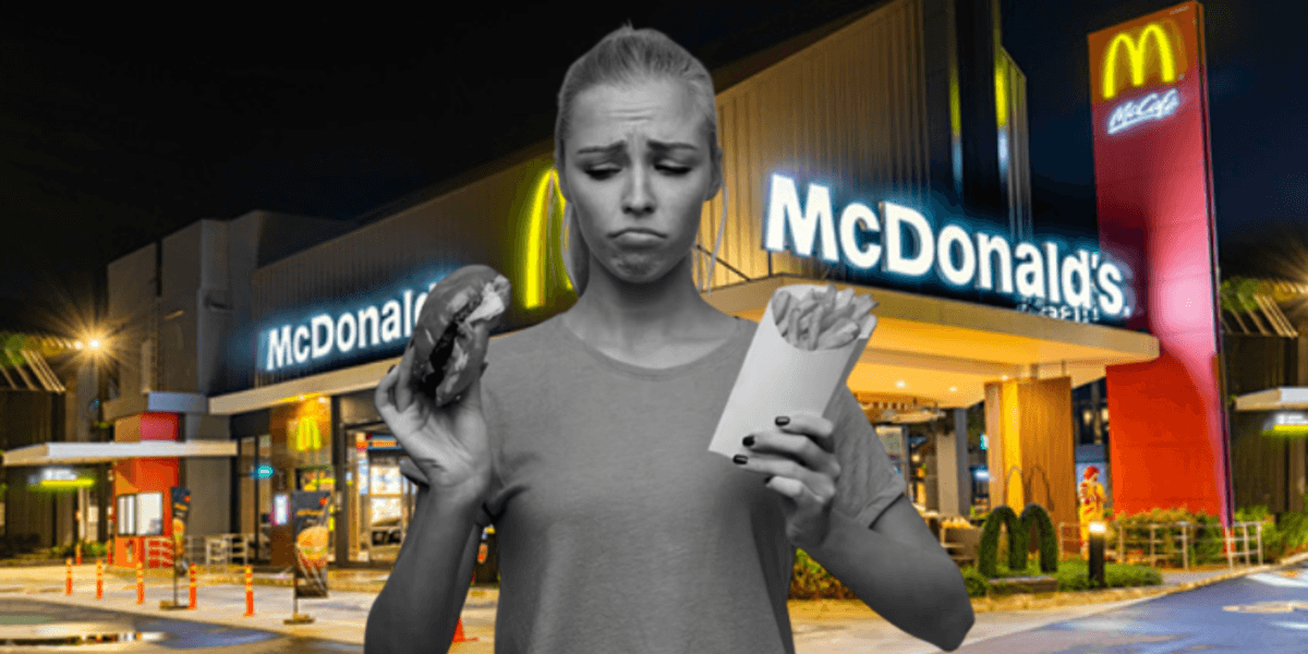 McDonald's elimina 3 lanches amados do cardápio (Foto Reprodução/Montagem/Tv Foco)