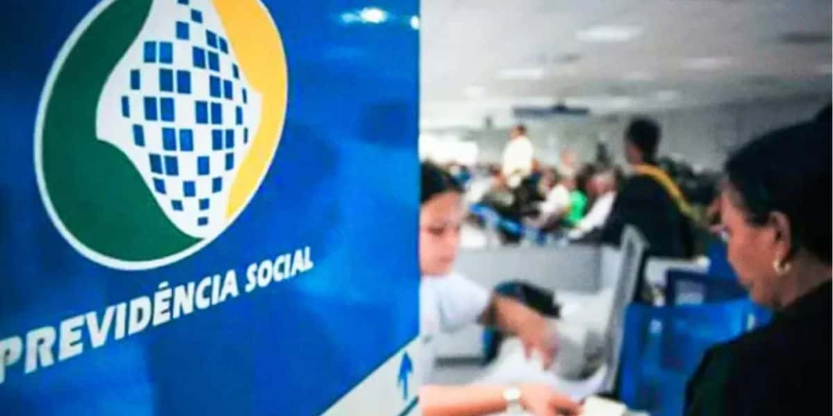 Anúncio do 14° salário dos aposentados cai como uma bomba e bancos liberam pagamento extraordinário AGORA - Foto: Reprodução