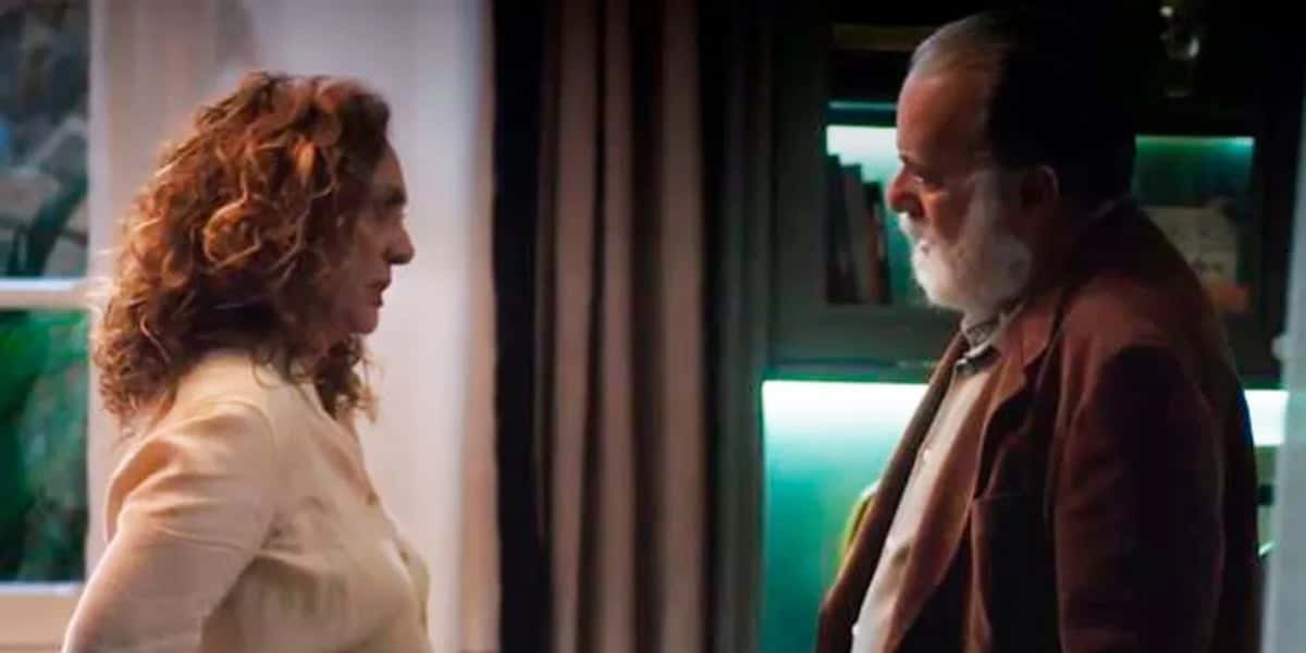 Agatha (Eliane Giardini) e Antônio (Tony Ramos) em "Terra e Paixão" (Foto: Reprodução/TV Globo)