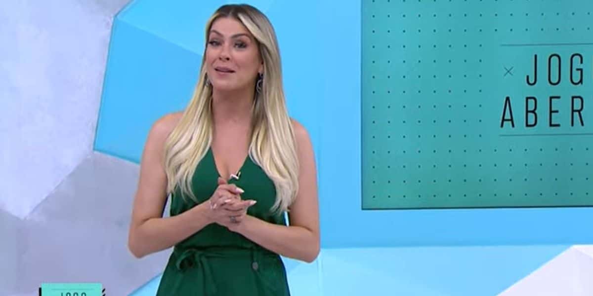 Renata Fan está na Band há anos e apresenta o Jogo Aberto (Foto: Divulgação)