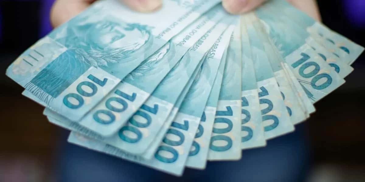 Trabalhadores de carteira assinada acabam de ter saque de grana EXTRA confirmado - Foto: Reprodução/Internet
