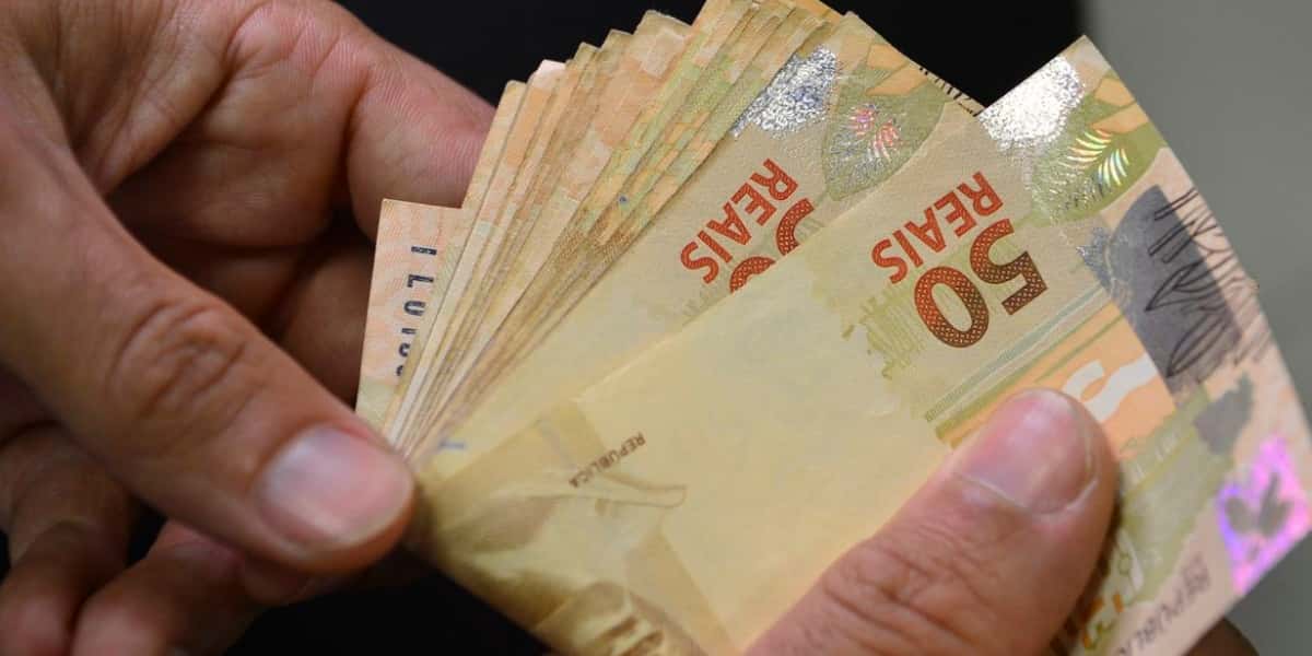 Novo salário mínimo ajudará trabalhadores (Foto: Marcello Casal Jr/Agência Brasil)