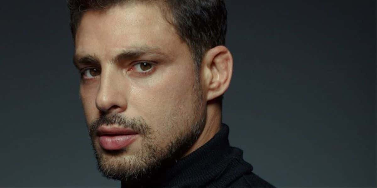 Cauã Reymond está no ar com a novela Terra e Paixão (Foto: Reprodução / Instagram)