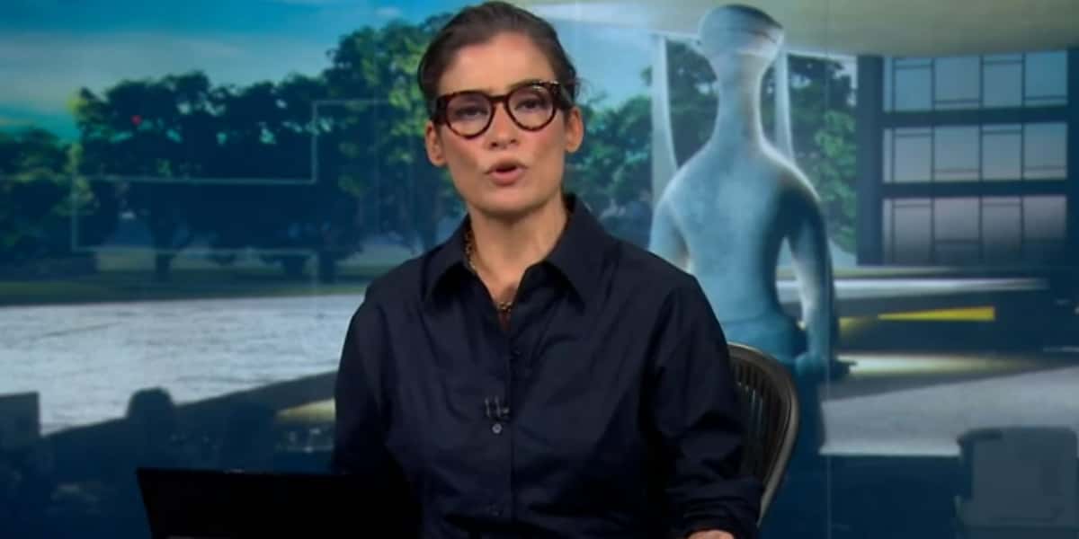 Renata Vasconcellos no "Jornal Nacional" (Foto: Reprodução/TV Globo)