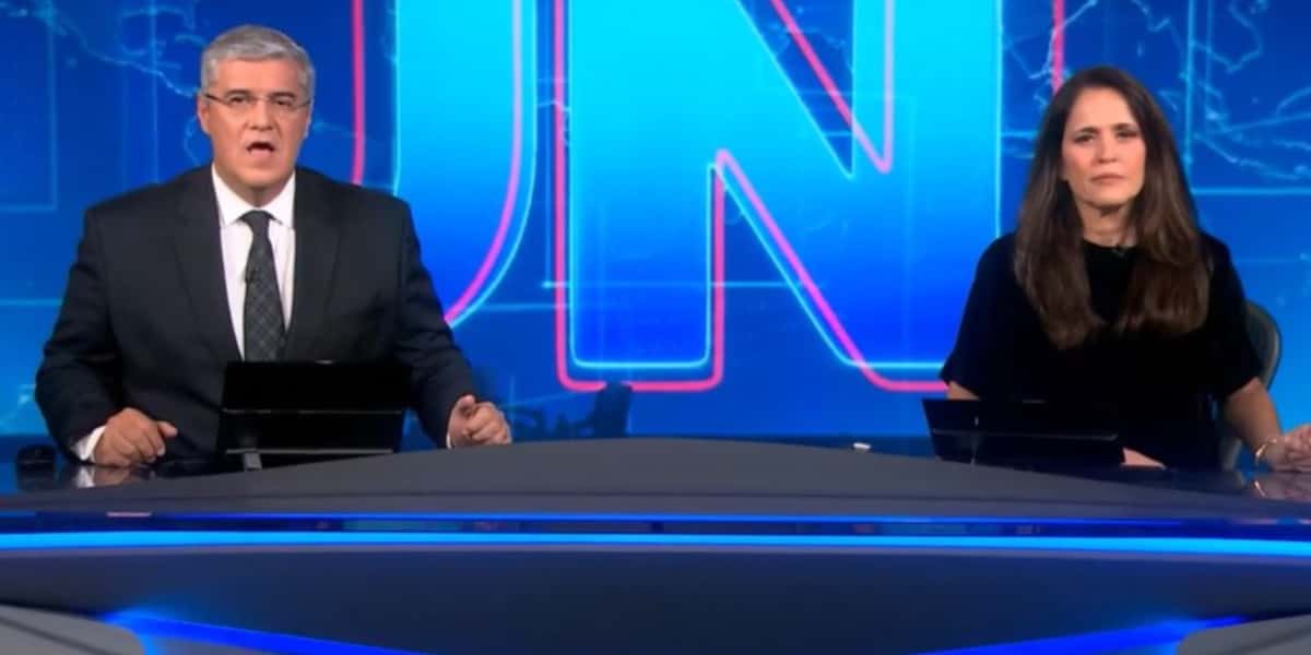 Jornal Nacional foi comandado por Flávio Fachel e Ana Luiza Guimarães (Foto: Reprodução/ Internet)