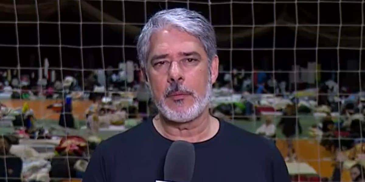 William Bonner se emocionou durante o Jornal Nacional (Foto: Reprodução / TV Globo)