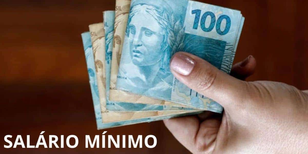 Salário mínimo - Foto: Internet