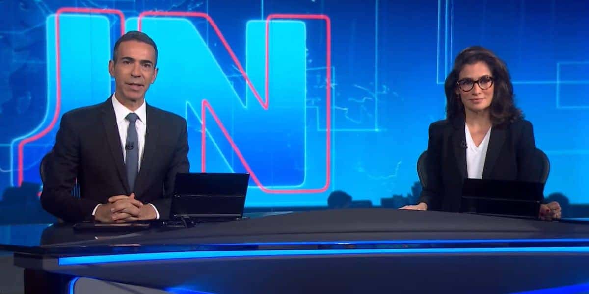 César Tralli e Renata Vasconcellos no Jornal Nacional (Foto: TV Globo)