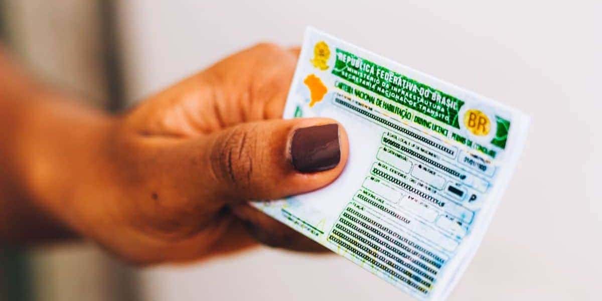 A CNH é um dos principais documentos aos brasileiros (Reprodução: Internet)