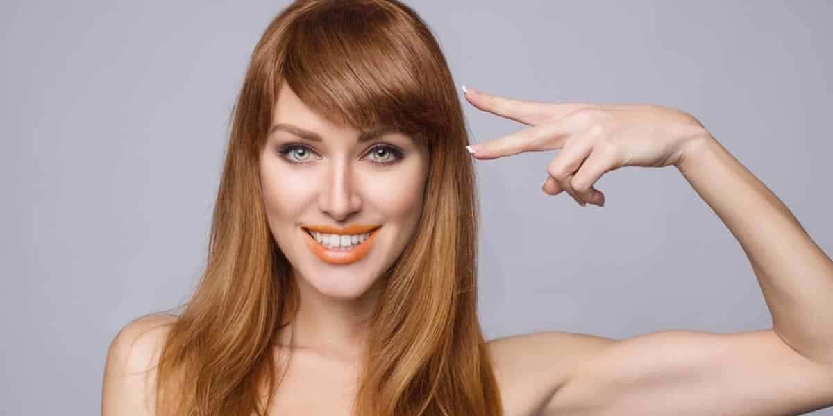Corte de cabelo com franja volumosa (Foto: Salon Line)