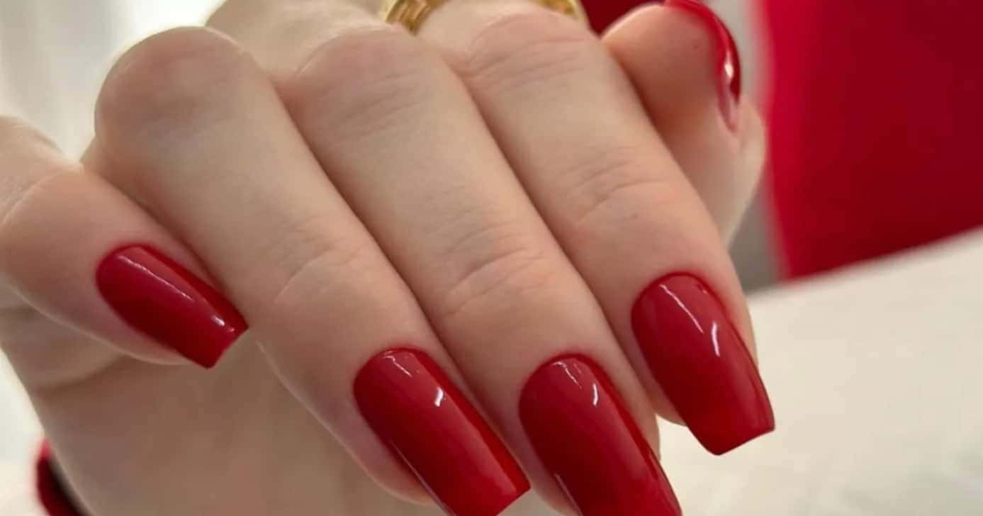 Cores de esmaltes perfeitas para mulheres 40+ - (Montagem / TV FOCO)