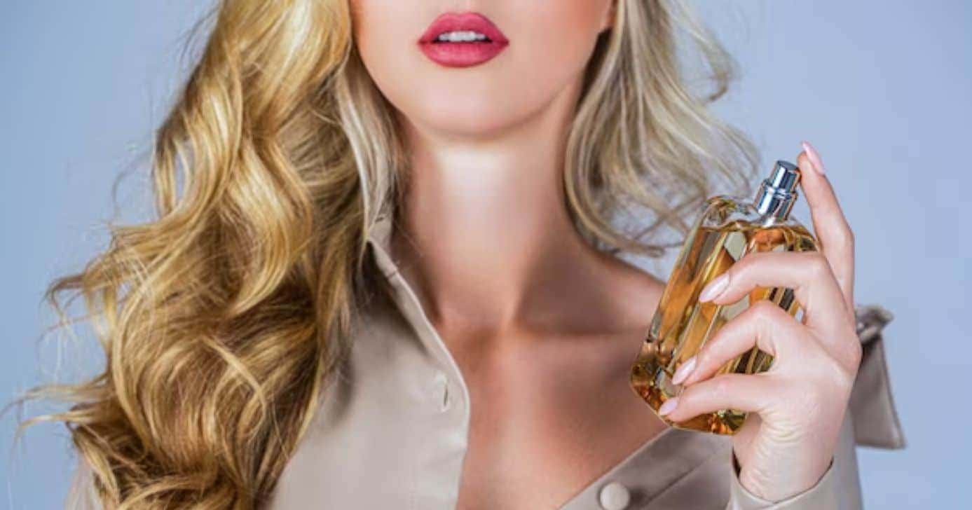 Mulher com perfume (Foto: Reprodução / Canva)