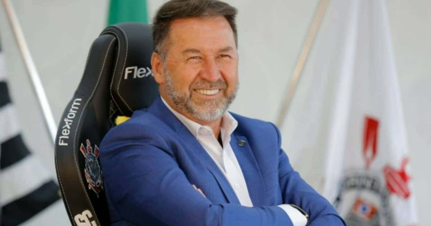 Augusto Melo no Corinthians (Foto: Reprodução/Montagem TV Foco)