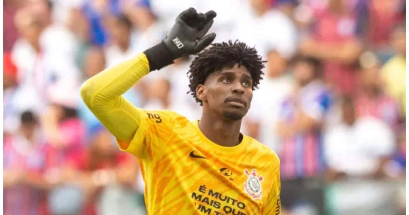 Hugo Souza do Corinthians (Foto: Jhony Pinho/AGIF)
