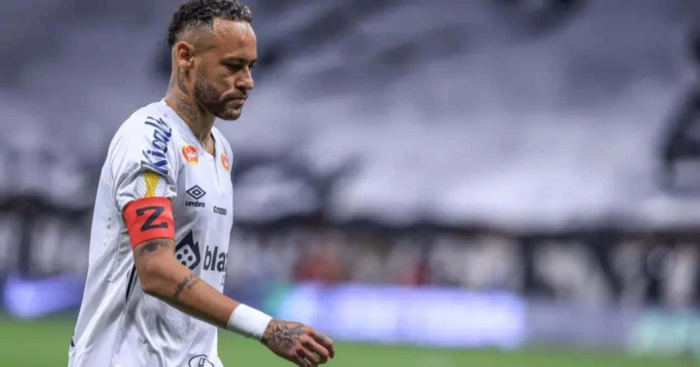 Neymar jogando pelo Santos (Foto: Marcello Zambrana/AGIF)