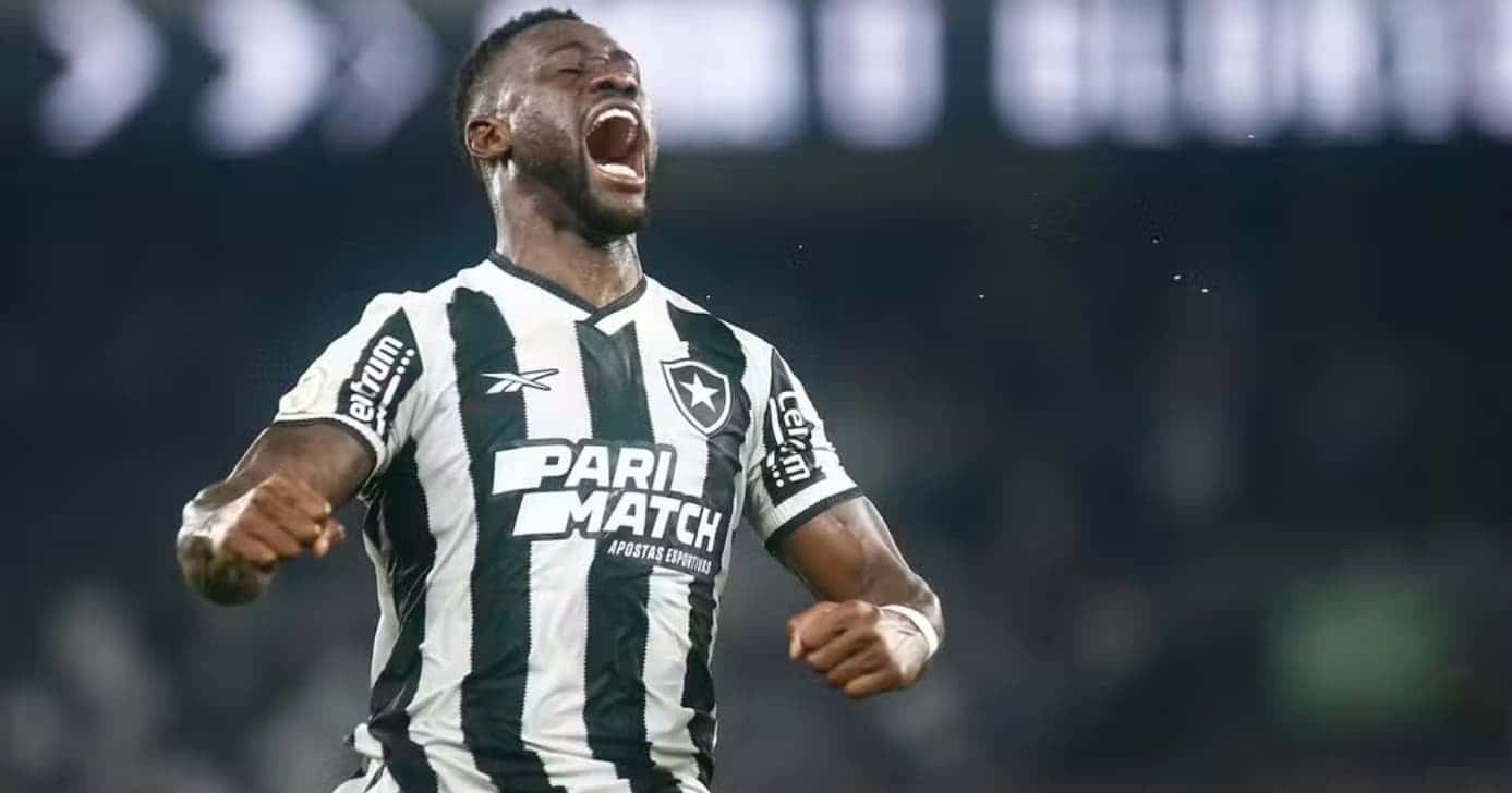 Botafogo contrata parceiro para Bastos (Foto: Vitor Silva)