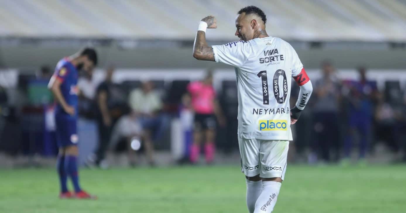 Neymar está praticamente recuperado da lesão (Foto: Reinaldo Campos/AGIF)