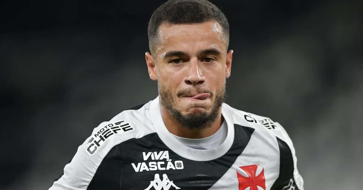 Coutinho atuando pelo Vasco (Foto: Thiago Ribeiro/AGIF)