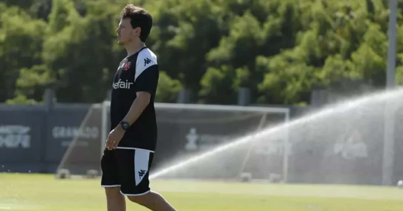 Diniz no comando do Vasco (Foto: Matheus Lima /Vasco da Gama / Esporte News Mundo)